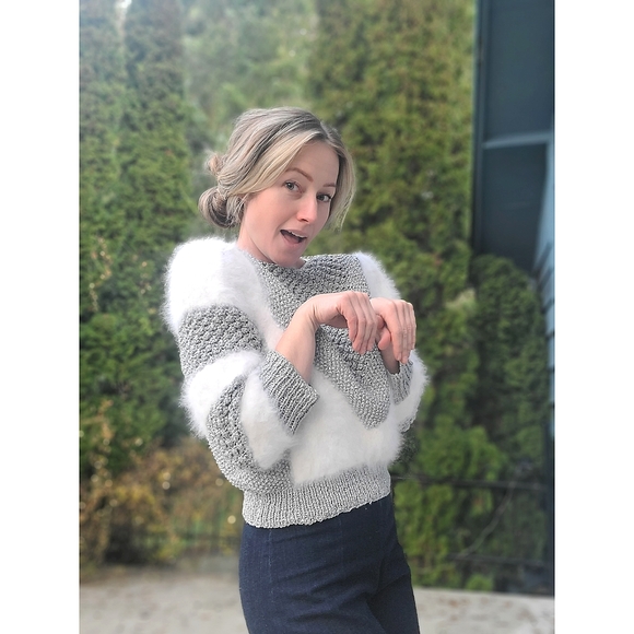 Vintage Canadian Hand Made Silver Knit White Angora  Sweater 80s Sz S - Picture 2 of 15